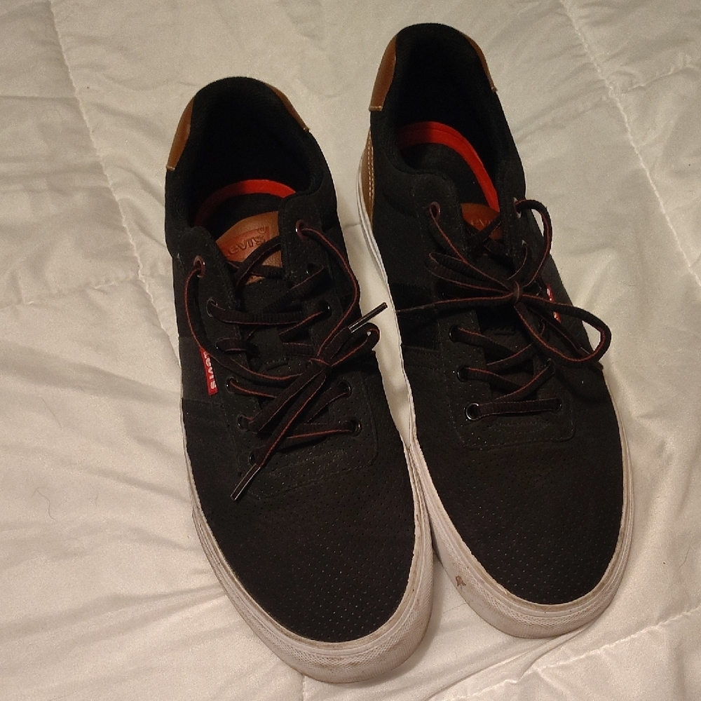 Levi's Men's Black Sneakers with Brown Accents - Picture 2 of 4
